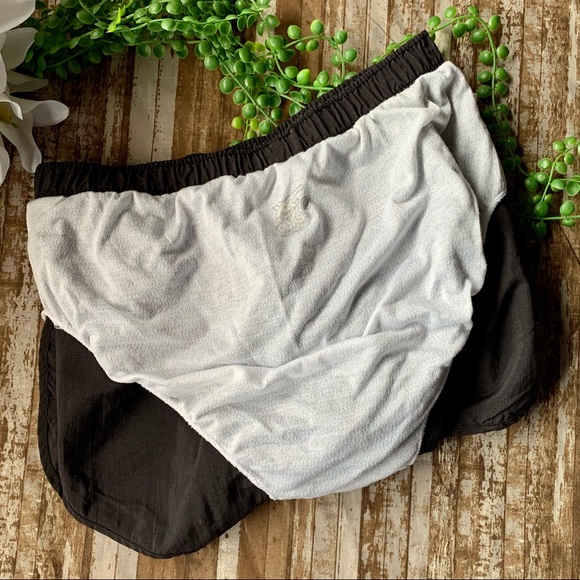 Vintage Made in USA ASICS Tiger Active Shorts - Picture 10 of 16